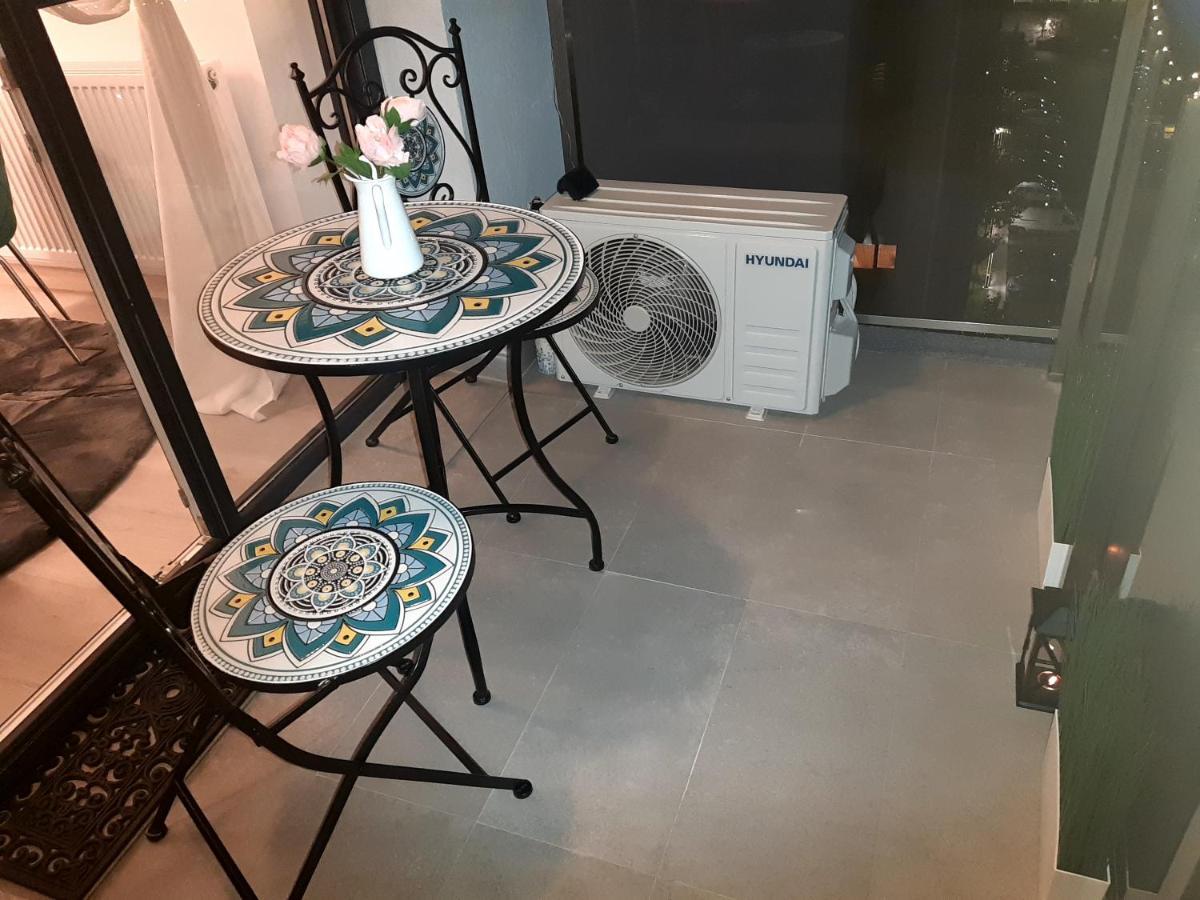 Mia Plus!! Self Check-In!! Bucureşti Eksteriør bilde